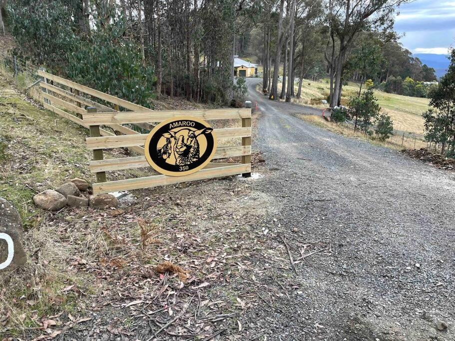 Ferienwohnung Amaroo With A View Set On A 50 Acre Hobby Farm Collinsvale Exterior foto
